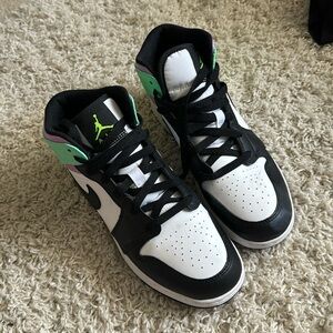 Jordan Retro 1 Pastel Mids